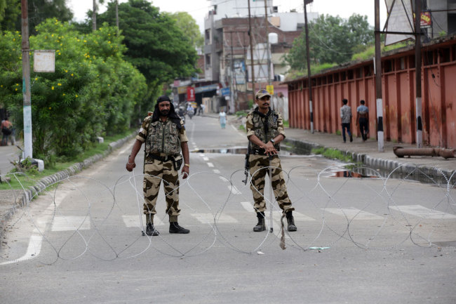 Indian soldiers in Jammu, Kashmir, August 6, 2019. [File Photo: IC]