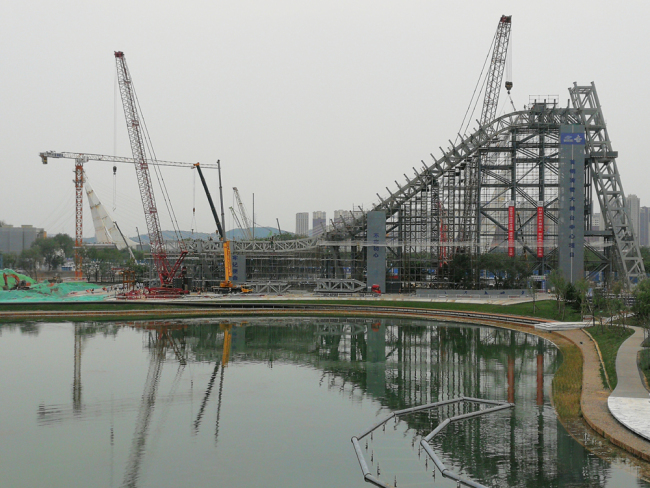 The ski-jumping platform for Beijing 2022 Winter Olympics is under construction, at the high-end industry comprehensive service area of new Shougang Group, at Shijingshan District, on July 24, 2019. [Photo: IC]