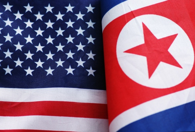 National flags of the Democratic People's Republic of Korea (DPRK) and the United States. [File Photo: IC]