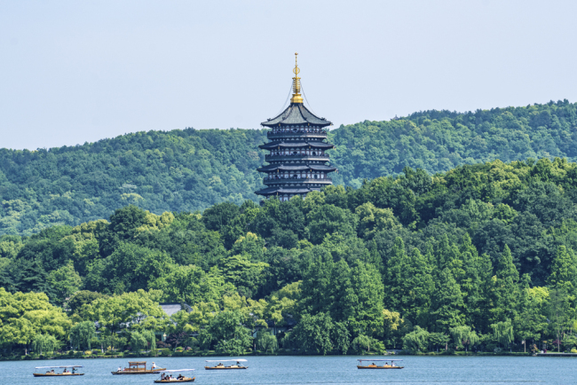 A view of Leifeng Pagoda of the West Lake in Hangzhou, the capital city of east China’s Zhejiang Province, April 5, 2019. [File Photo: IC]