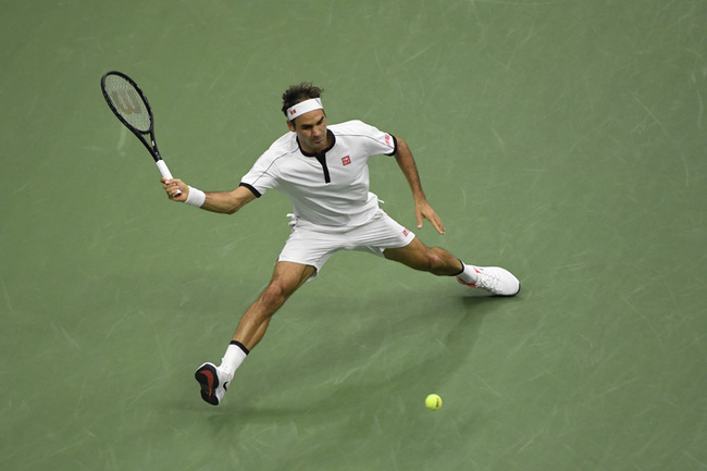 Roger Federer of Switzerland, in action during his match against Damir Dzumhur on Day 3 of the 2019 US Open at Billie Jean King National Tennis Center in New York, USA on August 28, 2019. [Photo: IC]