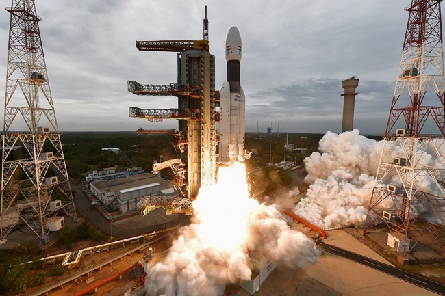 This handout photo taken and released by Indian Space Research Organisation (ISRO) on July 22, 2019 shows ISRO's Chandrayaan-2 (Moon Chariot 2), being launched from the Satish Dhawan Space Centre in Sriharikota, an island off the coast of southern Andhra Pradesh state. [Photo: Indian Space Research Organisation (ISRO) / AFP] 