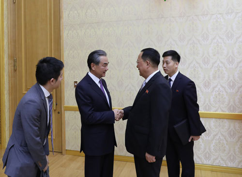 Chinese State Councilor and Foreign Minister Wang Yi (L) shakes hands with DPRK's Foreign Minister Ri Yong Ho (R) in Pyongyang, DPRK, September 2, 2019. [Photo: Chinese Foreign Ministry]