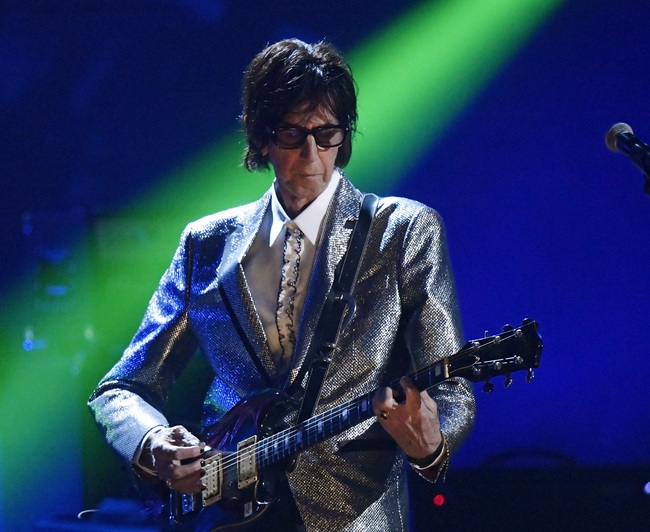 In this April 14, 2018, file photo, Ric Ocasek, from the Cars, performs during the Rock and Roll Hall of Fame Induction ceremony in Cleveland. Ocasek, famed frontman for The Cars rock band, has been found dead in a New York City apartment. The New York City police department said officers responding to a 911 call found the 75-year-old Ocasek on Sunday, Sept. 15, 2019. [Photo: AP]