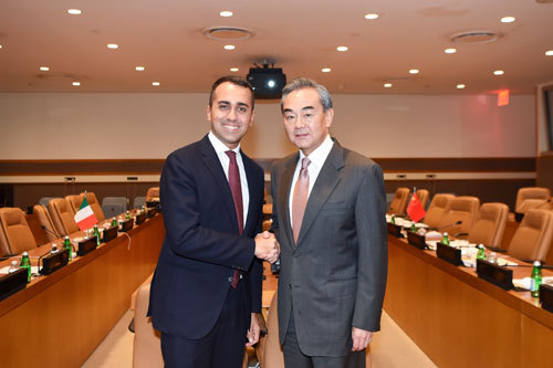 Chinese State Councilor and Foreign Minister Wang Yi meets with Italian Foreign Minister Luigi Di Maio on Wednesday, September 25, 2019, in New York. [Photo: fmprc.gov.cn] 