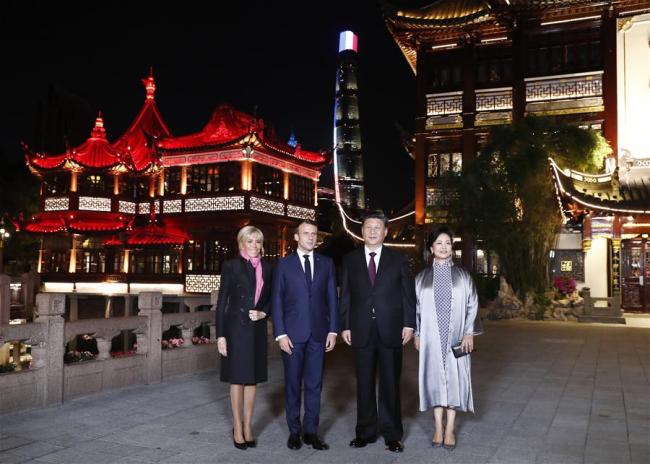 Chinese President Xi Jinping and his wife Peng Liyuan meet with French President Emmanuel Macron and his wife Brigitte Macron at the Yuyuan Garden in Shanghai, east China, Nov. 5, 2019. [Photo: Xinhua/Liu Bin]