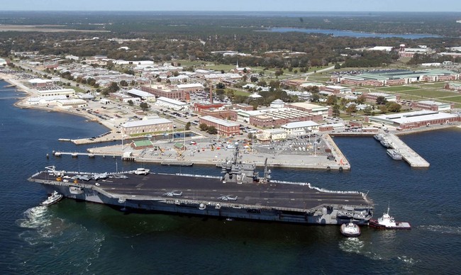 This US Navy file handout photo shows the USS John F. Kennedy arriving at the Naval Air Station in Pensacola, Florida, on March 18, 2004. [File Photo: AFP]