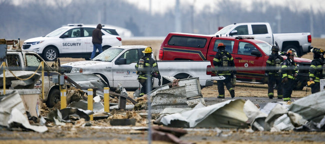 Authorities respond after a partial building collapse at Beechcraft aircraft manufacturing facility in Wichita, Kan., Dec. 27, 2019. [Photo: The Wichita Eagle via AP/Travis Heying]