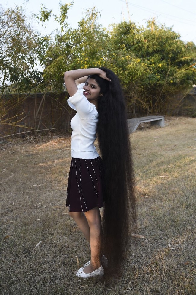 Indian 'Rapunzel' remains a cut above with world's longest teen hair - China Plus Indian 'Rapunzel' remains a cut above with world's longest teen hair - China Plus