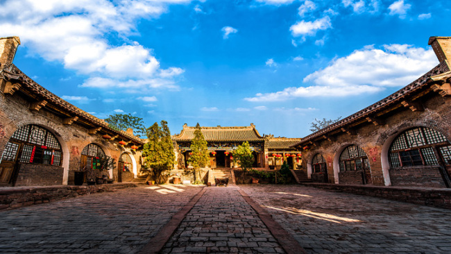 Starobylé budovy v Qikou byly renovovány.