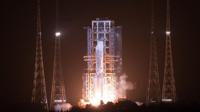 Vypuštění sondy pro návrat vzorků z Měsíce na Zemi Chang'e-5; 24. listopadu 2020 / CFP