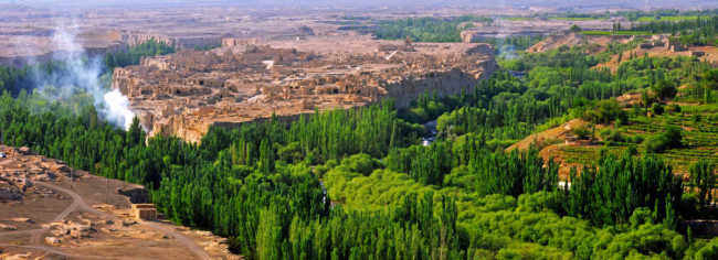 Na snímku je pohled na starobylé město Jiaohe (Ťiao-che) v prefektuře Turfan v autonomní oblasti Xinjiang. [Fotografii poskytl deník China Daily]