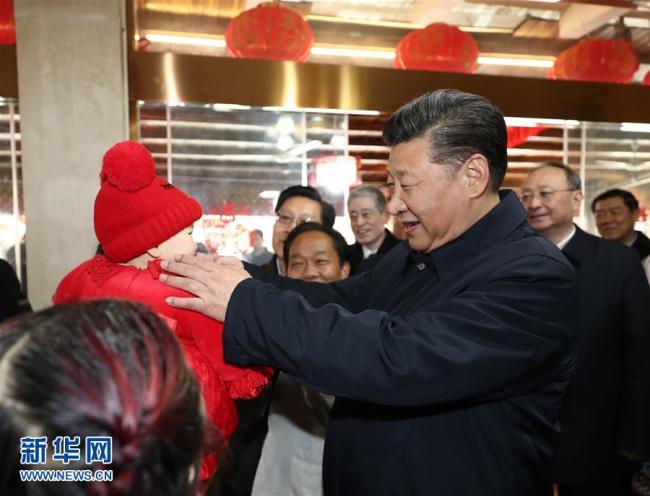 Xi visita epicentro del terremoto de Wenchuan de 2008 y coloca flores en memoria de las víctimas
