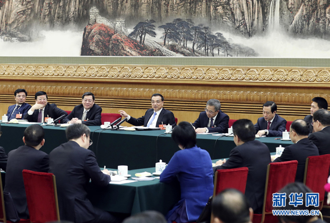 Líderes chinos participan en deliberaciones de panel en sesión de APN