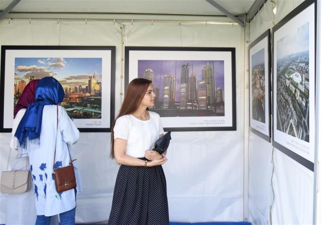 Exposición de fotografía en Estambul destaca logros de Shanghai en reforma y apertura