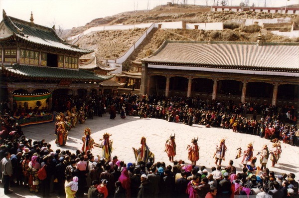 Danzas misteriosas del Cham de la etnia tibetana