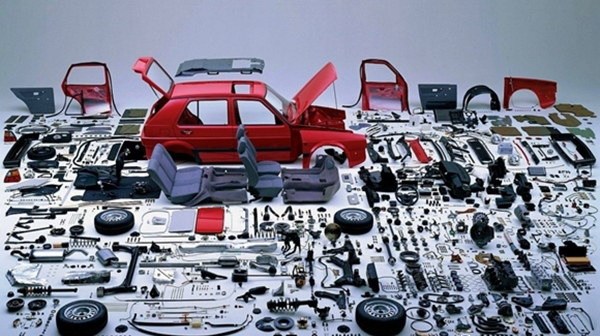 Caen precios de vehículos de multinacionales del sector en China