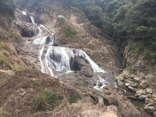 Le domaine de Jiulongji est réputé pour ses 9 cascades