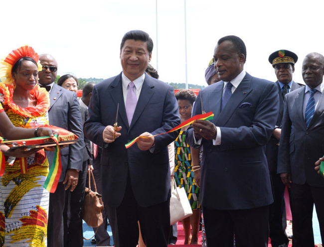 Le 30 mars 2013, le président chinois Xi Jinping a inauguré l’hôpital de l’amitié sino-congolaise avec le président congolais Sassou-Nguesso (Photographe : Wang Ye)