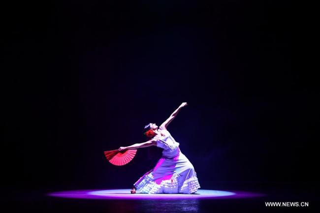 "Carmen Flamenco" est joué au théâtre du centre d'art du Henan, à Zhengzhou, capitale de la province centrale du Henan, le 19 novembre 2017. (Photo : Feng Dapeng)
