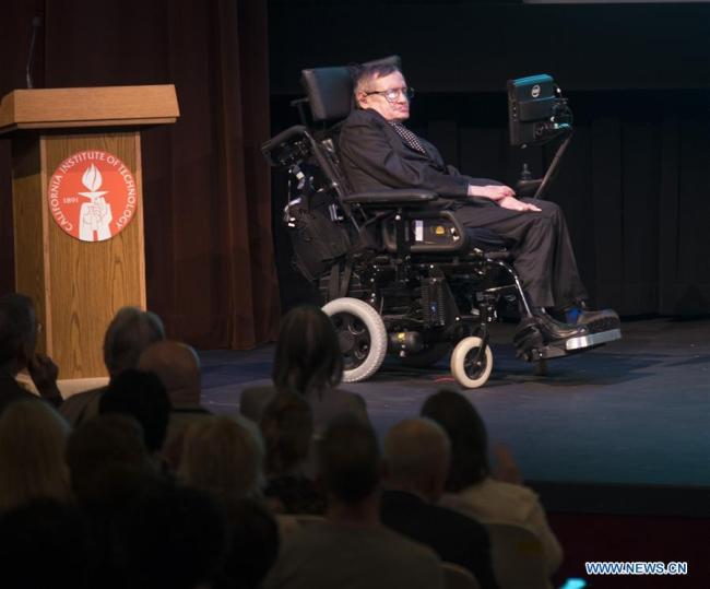    Décès de l'astrophysicien Stephen Hawking à l'âge de 76 ans