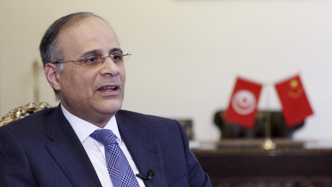 Dhia Khaled, l'ambassadeur tunisien en Chine a partagé au micro de RCI, son intérêt sur les Deux Sessions de 2018 et les perspectives de relations de coopérations entre la Chine et la Tunisie. 