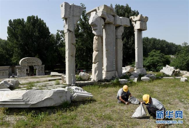 Ces derniers jours, les travaux de renforcement des ruines du Yuanyingguan ont débuté au parc Yuanmingyuan (également connu sous le nom d’Ancien Palais d’Eté) afin de mieux protéger cet ancien site. Le projet devrait durer environ 120 jours.