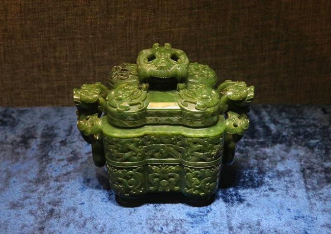 Beijing : une magnifique exposition de jades de la dynastie Qing au Palais d'Eté