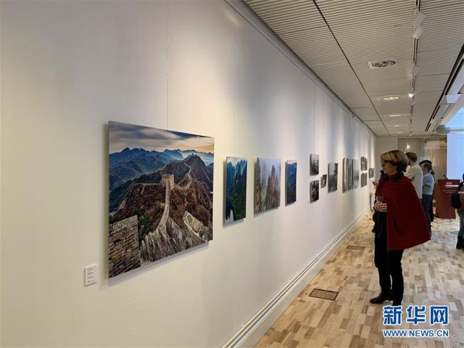 L’exposition « La Chine aux yeux des Suédois » a ouvert ses portes le 15 décembre au Centre culturel chinois de Stockholm, invitant les visiteurs à découvrir la Chine vue par des photographes et des journalistes suédois. 