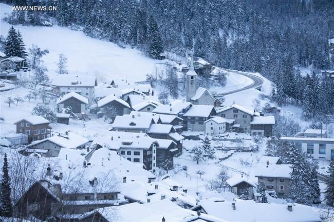 Le paysage matinal du village de Filisur près de Davos, en Suisse, le 20 janvier 2019. La conférence annuelle du Forum économique mondial se tiendra du 22 au 25 janvier à Davos. (Photo : Xu Jinquan)