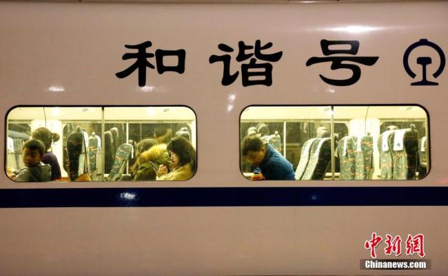En photos : le voyage de retour vu à travers les fenêtres des trains
