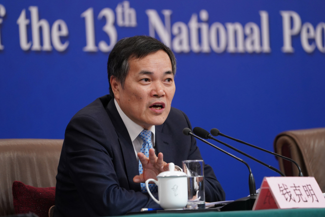 Deux sessions : des ministres chinois expliquent des mesures d’ouverture