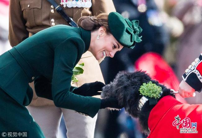 Kate Middleton en vert pour la parade de la Saint Patrick