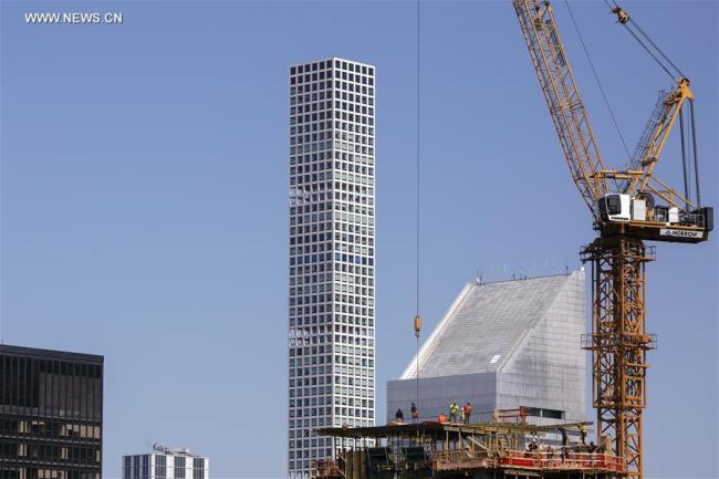 L'immeuble Chrysler (à gauche) et le gratte-ciel en construction One Vanderbilt, à New York, le 23 avril 2019. (Photo : Li Muzi)