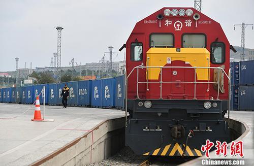 Depuis 2016, 2.200 trajets ont été effectués par des trains de fret Chine-Europe depuis Urumqi