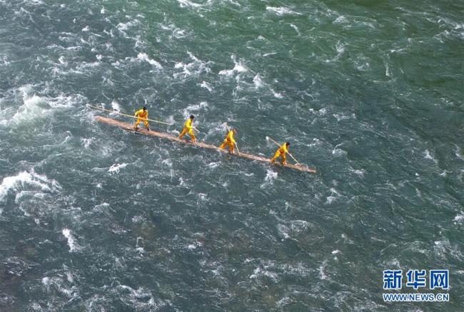 Fujian : la technique de « surf sur tronc d’arbre », patrimoine immatériel de la Chine