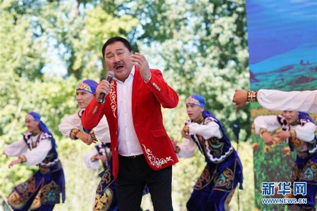 Photos : la Journée du Xinjiang à l’Exposition internationale horticole de Beijing