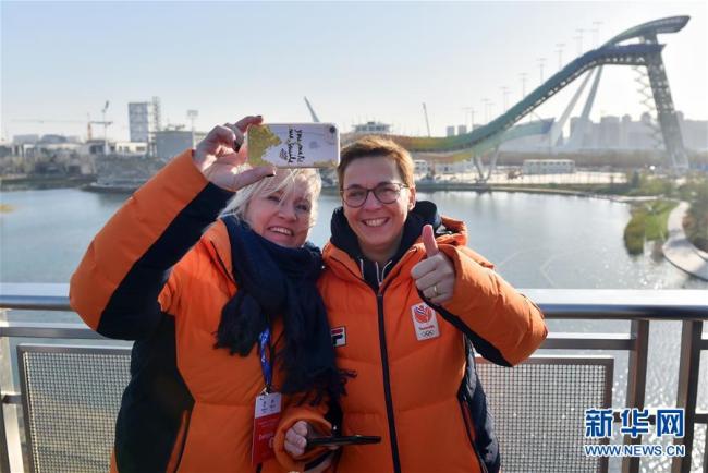 Le 19 novembre, la première journée d’ouverture du Comité Olympique national pour les JO d'hiver et les Jeux paralympiques d'hiver 2022 a eu lieu au parc Shougang, siège du Comité d'organisation des Jeux olympiques d'hiver de 2022 à Beijing. L'activité durera quatre jours.