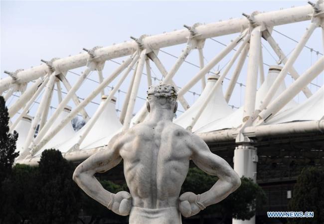 Photo prise le 17 mars 2020 montrant le Stade olympique de Rome prévu pour organiser le match d'ouverture de l'Euro 2020, à Rome, en Italie. (Photo : Xinhua/Alberto Lingria)