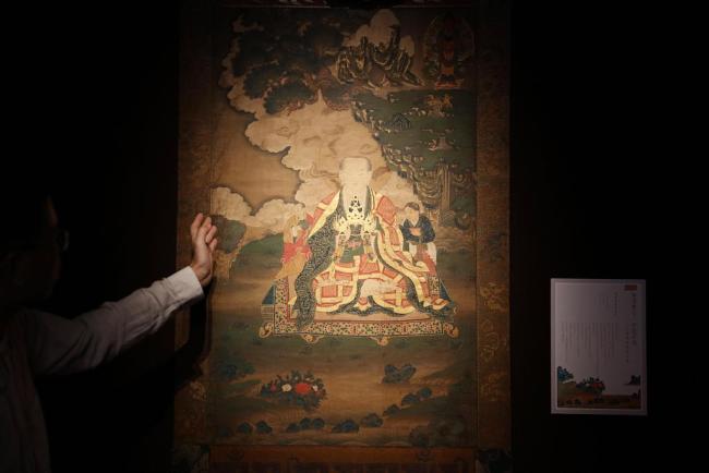 Des thangka antiques exposés à Beijing