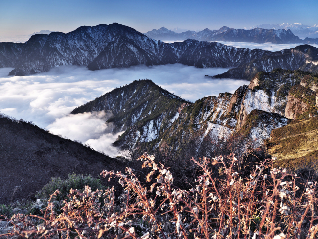 Paysage vu depuis le mont Niubei à Ya'an, dans la province chinoise du Sichuan (sud-ouest) （Photo/CFP）