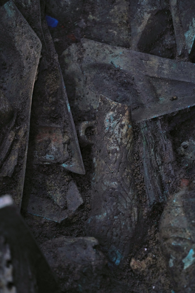 Plus de 1 000 reliques déterrées dans les ruines de Sanxingdui