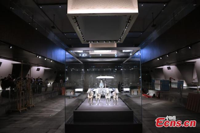 Η φωτογραφία που τραβήχτηκε στις 12 Μαΐου 2021, δείχνει την αρχική όψη του αμαξώματος που ανήκε στον πρώτο αυτοκράτορα της Κίνας Τσινσιχουάνγκ της δυναστείας Τσιν (221-206 π.Χ.). (Φωτογραφία / China News Service)