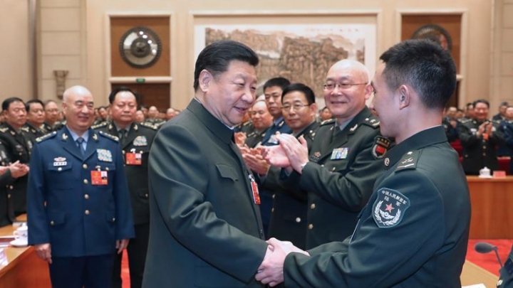 Xi Jinping afirma promover o desenvolvimento da integração civil e militar