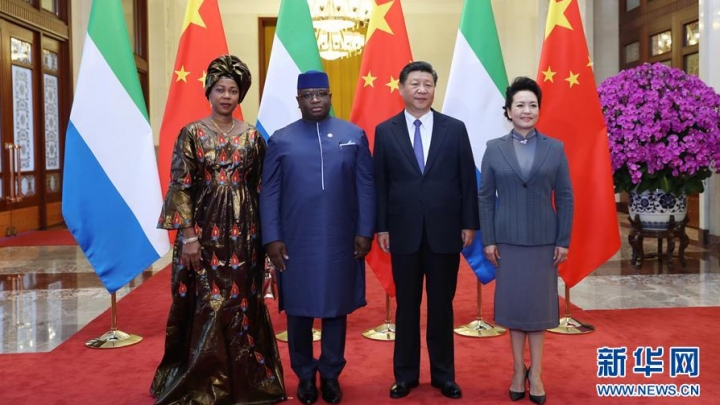 Xi Jinping conversa com presidente de Serra Leoa