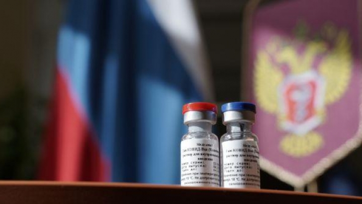 Rússia é o primeiro país a registrar vacina contra COVID-19, diz Putin