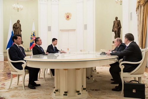 В.Путин встретился с Ван И