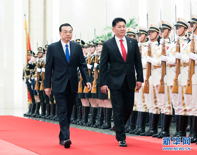 Китайская сторона намерена содействовать дальнейшему развитию китайско-монгольских отношений -- Ли Кэцян