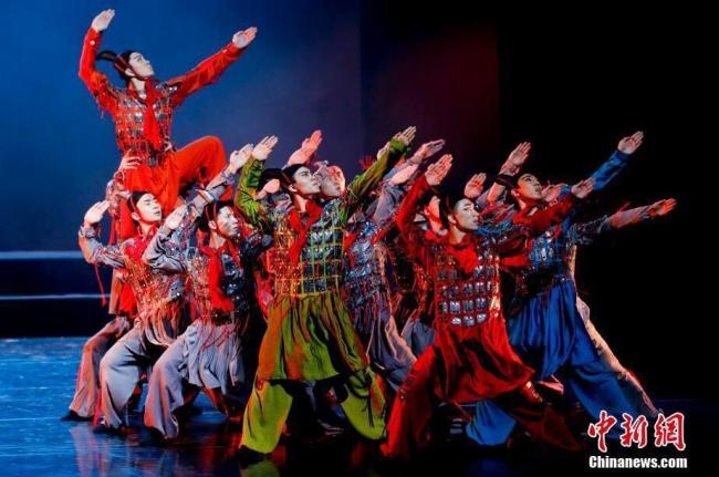 Концерт коллективов народных танцев стран-членов ШОС прошел в Пекине