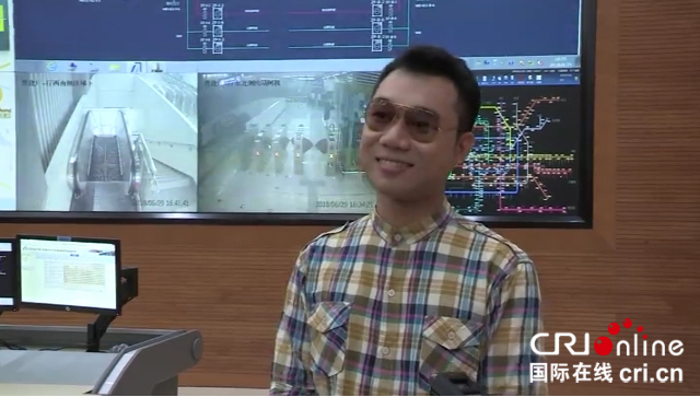 Телеведущий из Таиланда познакомился с достижениями Китая в научно-технической сфере